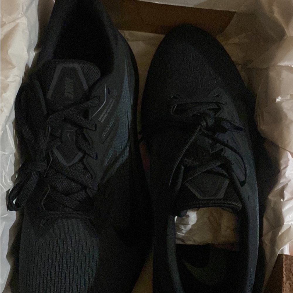 Nike zoom Winflo 7s size 13 brand new.